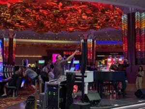 Dueling pianos casino show